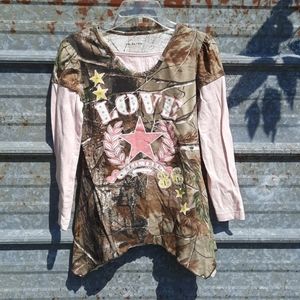 Realtree Love Logo Pink Camouflage Asymmetrical Long Sleeve Shirt